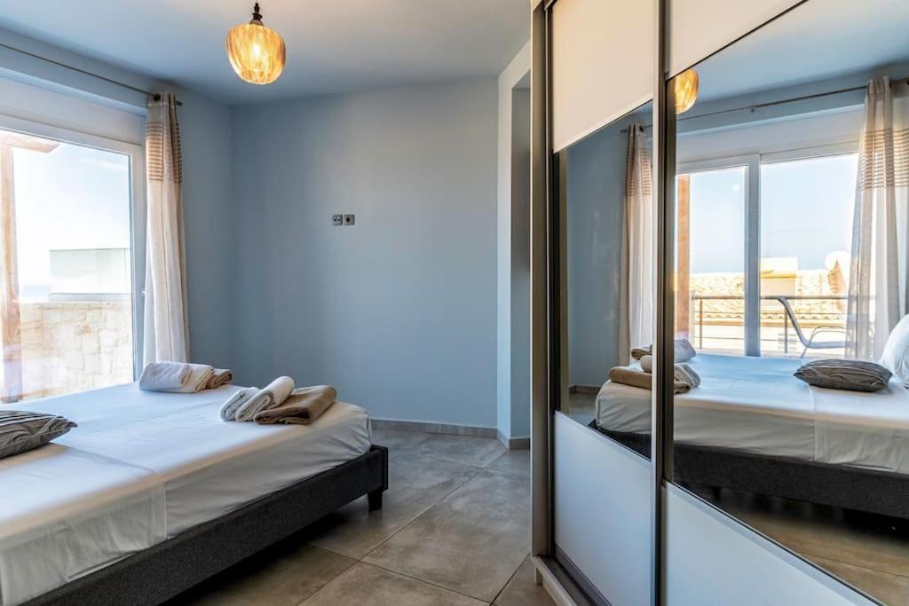 Zefyros Suite , Seafront Retreat ! Pánormos Eksteriør bilde