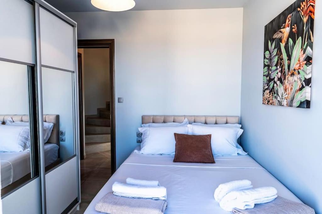 Zefyros Suite , Seafront Retreat ! Pánormos Eksteriør bilde