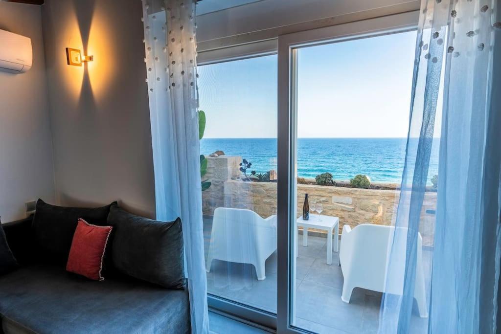 Zefyros Suite , Seafront Retreat ! Pánormos Eksteriør bilde