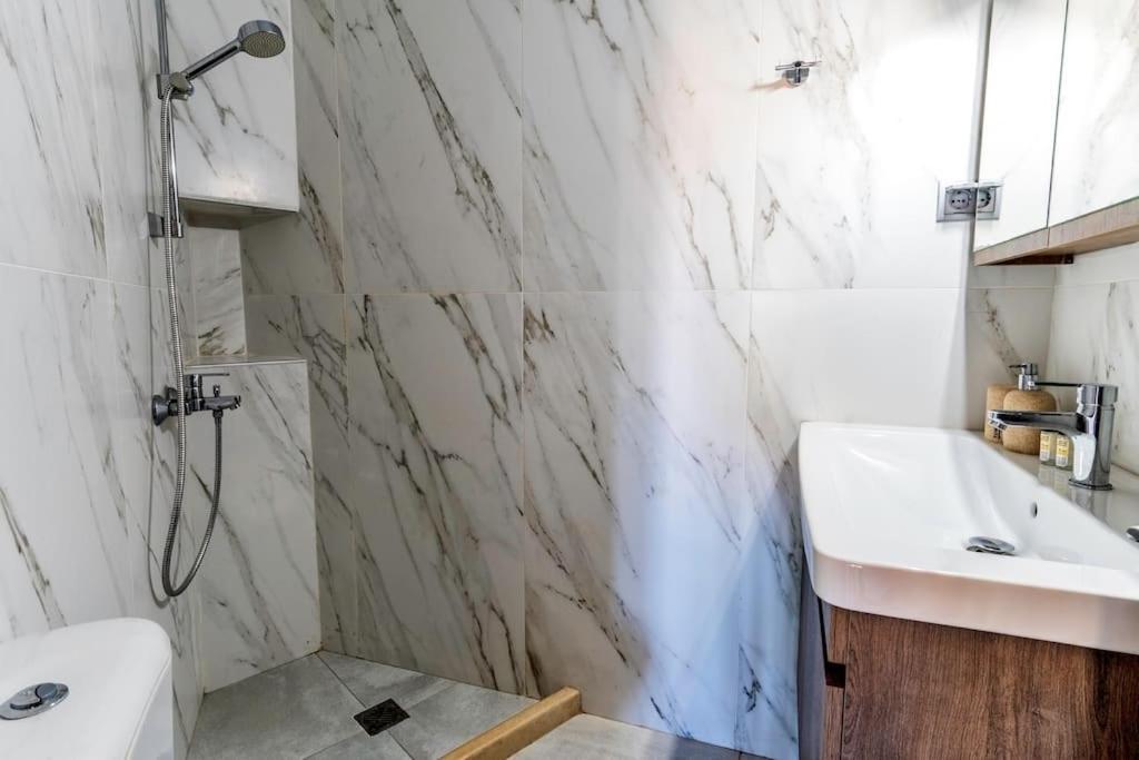 Zefyros Suite , Seafront Retreat ! Pánormos Eksteriør bilde